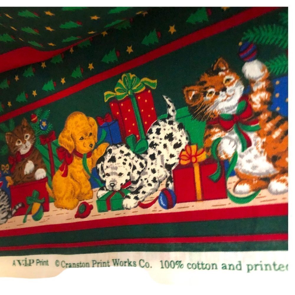 Fabric for Christmas Pillow Covers Puppy Kitten Cranston Print 100% Cotton USA - Picture 5 of 6
